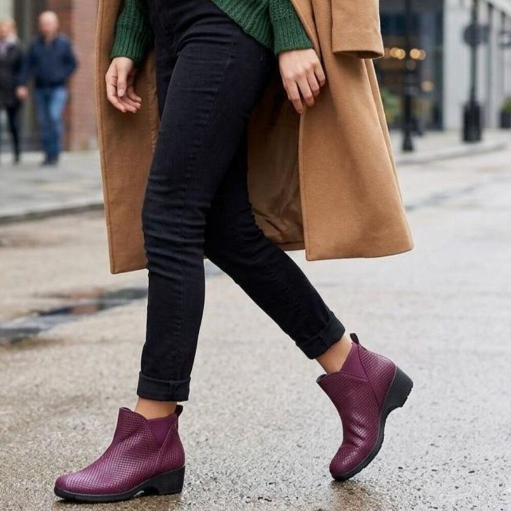 Pansy Women's Rain Boots Ankle Size 5.5 Burgundy Purple Waterproof Wedge